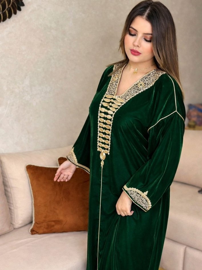 قفطان موبرة فاخر بعقاد ذهبي 👑